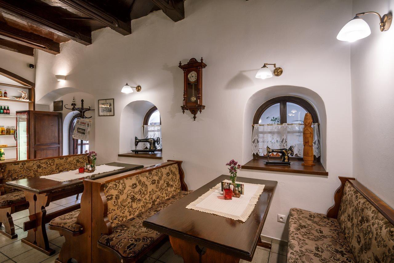- Restaurant Atrium